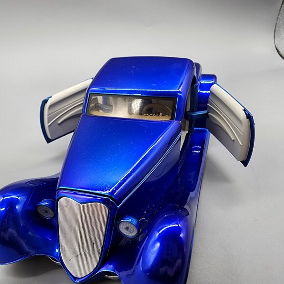 Jada 1934 Ford Diecast Model Car 1:24 Blue Custom Hot Rod Collectible - Picture 12 of 14